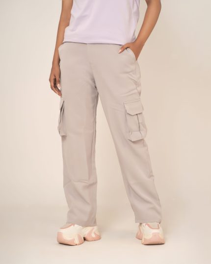 Women’s Baggy Fit Cargo Pants in Off White