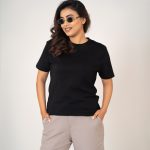 Women’s Premium Black Crewneck T-Shirt – Classic Basic Tees